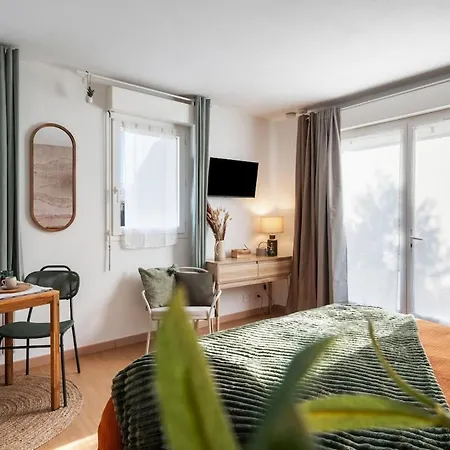 דירה Joli Cosy Confort Avec Parking Gratuit רואן