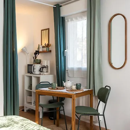 Joli Cosy Confort Avec Parking Gratuit *