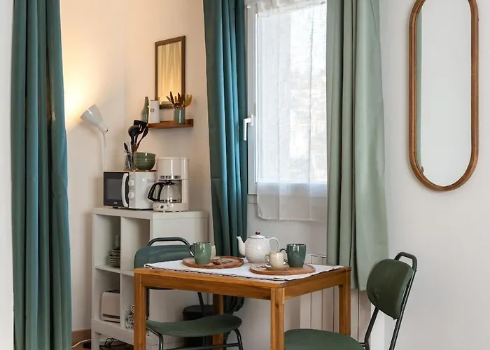 Joli Cosy Confort Avec Parking Gratuit *